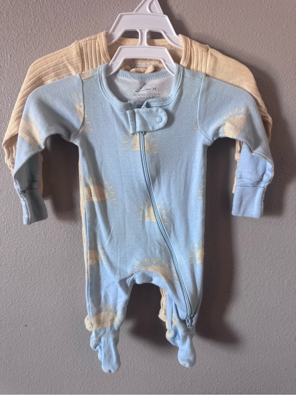 Unbranded Blue & Cream Footed Baby One-Piece with Sun Print